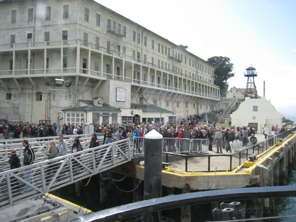 2011 Bay 2 Breakers Saturday 0920.JPG - I was able to participate in the 2011, 100th anniversary of the San Francisco Bay to Breakers 12K race. A great weekend for sight seeing and racing.